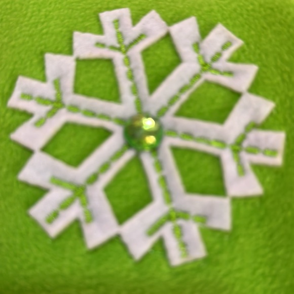 Bonnie Jean 2piece. Embroidered and sequined felt snowflakes on a fleece dress - Picture 2 of 4